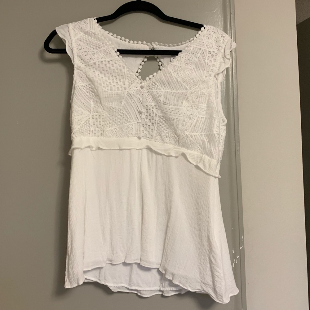 Anthro | Isla Maude white sleeveless top! Size M